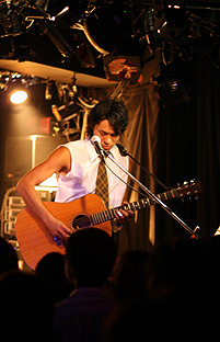 2006090800x.jpg